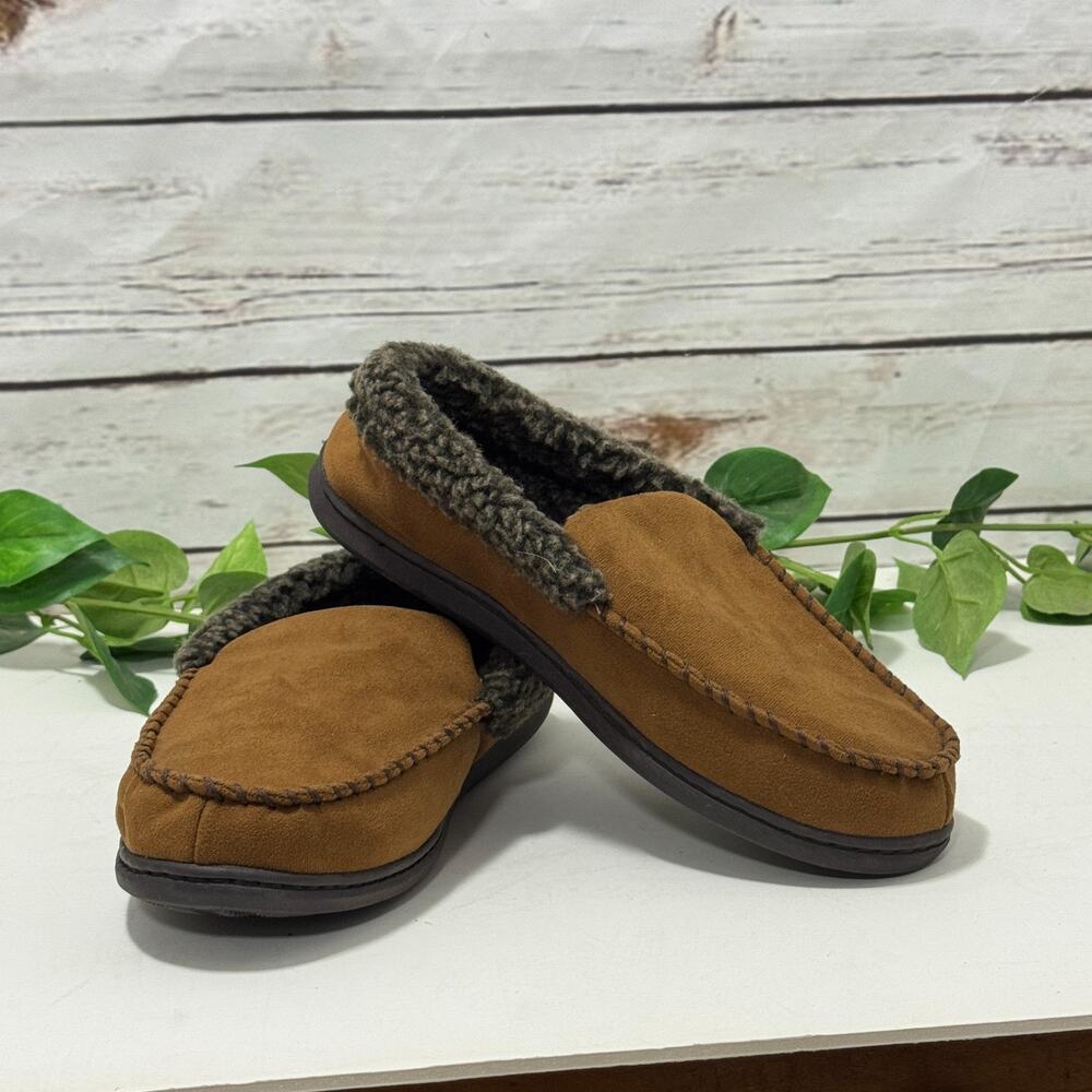 Dearfoams Men's Comfort Foam Moccasin Slippers Size Small US 7 - 8 Brown